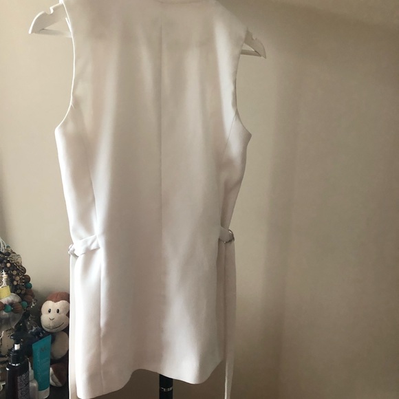🐿 Gorgeous TopShop Sleeveless off White Vest Size 4 US Made in Romania🐿 - Picture 6 of 12